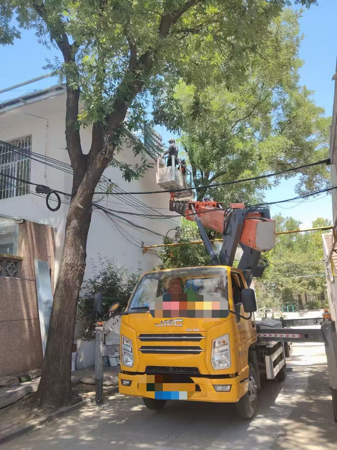 合肥市高空作业车能吊装重物吗？最大承载多少公斤？